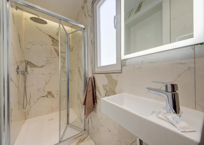 The Valley Collection - B23 *