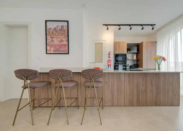 The Valley Collection - B23 *