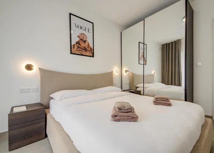 The Valley Collection - B23 *